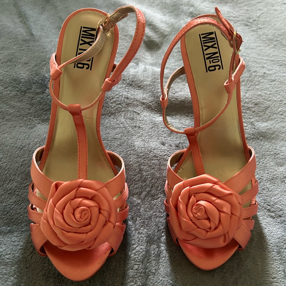 Mix No. 6 coral Floral Heels